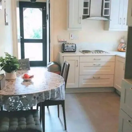 Cosy 3-bedroom Townhouse Private Garden Wexford